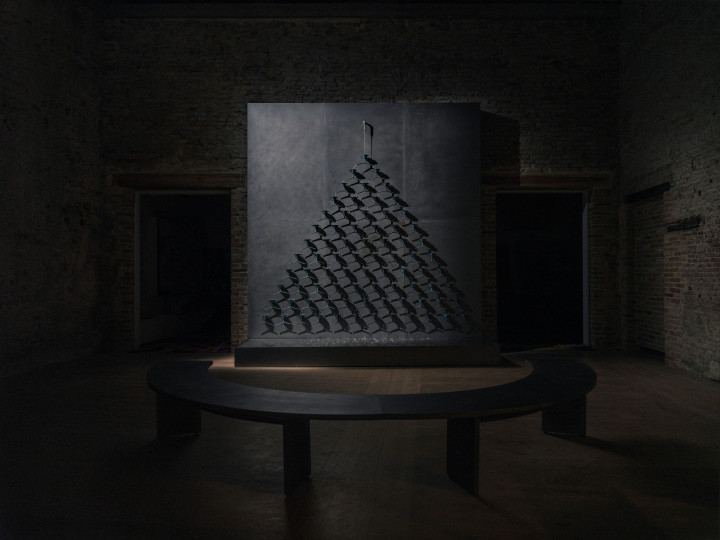 Pavlo Makov. “Fountain of Exhaustion. Acqua Alta” ФОРМА